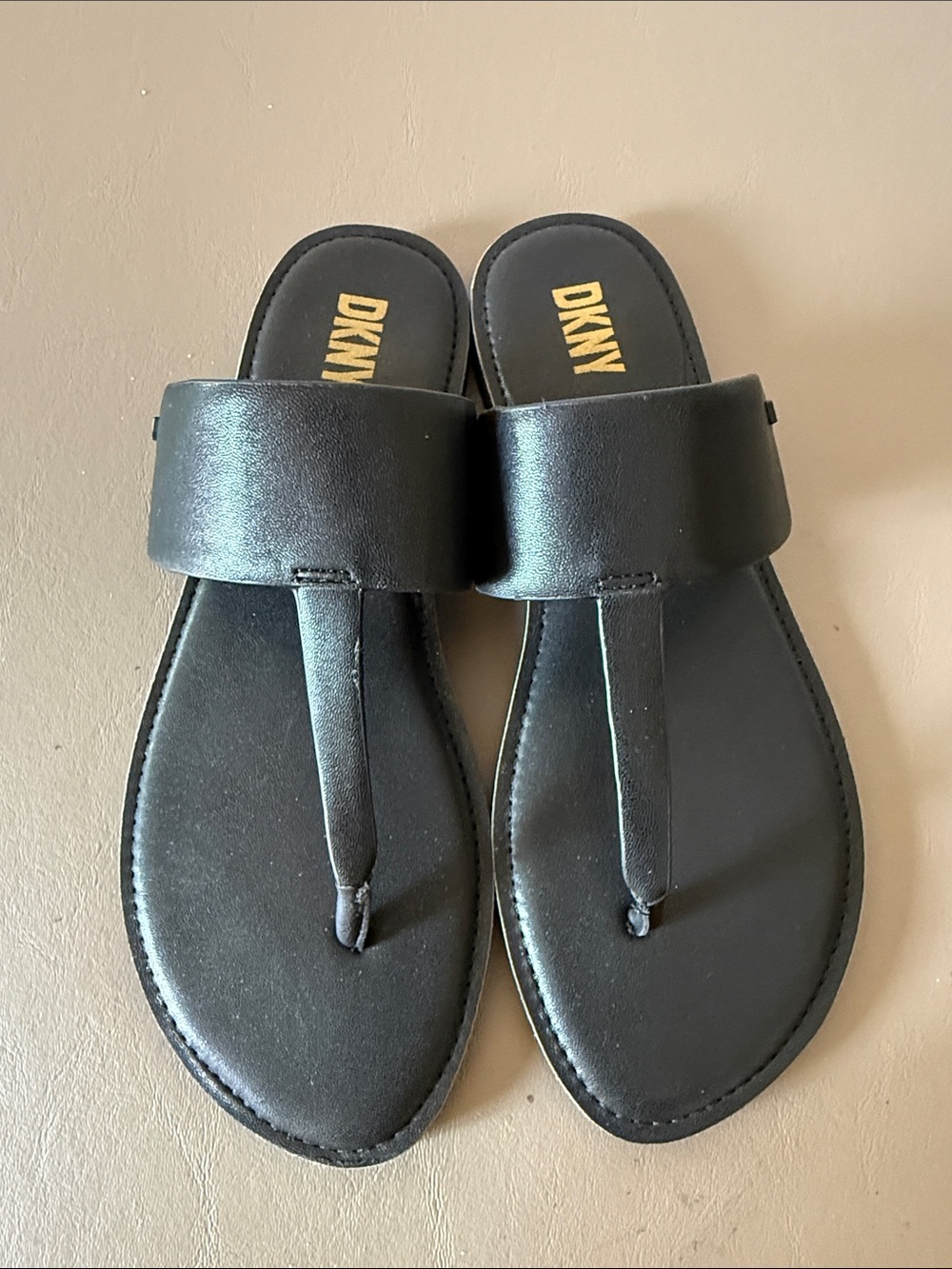 DKNY Black Toe-Post Slide Shannon Sandals size 6.5